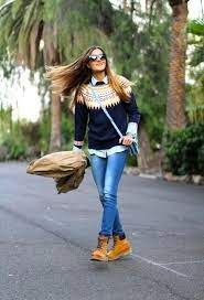 How To Style Your Yellow Timberland Boots In Some Fantastic Ways This Winter Stylish Winter Outfits Outfits To Wear With Timberlands Outfit Botas