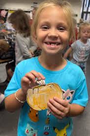 Yesterday I got the chance to teach some Ag in the classroom to one of our  local elementary schools. Taught the students the life cycle of a pumpkin  by creating a bracelet (