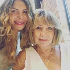 Top 100 mpb das antigas mais tocadas. Elba Ramalho Mostra Fotos Da Carreira E Da Familia Confira Tamanho Familia Gshow