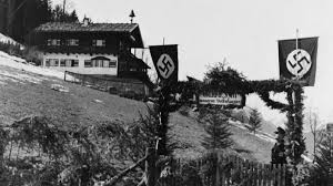 Der obersalzberg, seit 1923 hitlers feriendomizil, wurde nach 1933 zum zweiten regierungssitz neben berlin ausgebaut. Hitler Und Der Obersalzberg Bergblick Ins Grauen Politik Sz De