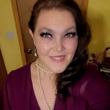 Anyone else still using their overgrown courgettes .... stored in the cold,  plenty of seeds that need to be scooped out for the chickens but also lots  of edible flesh ...