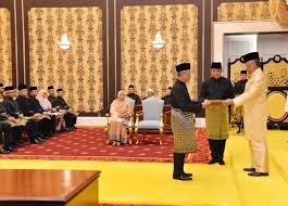 Tergantung pada yang dipertuan agung. Daulattuanku Gambar Sekitar Majlis Angkat Sumpah Tan Sri Muhyiddin Hari Ini