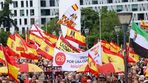 Manifestación masiva en Colón para pedir la dimisión de Sánchez