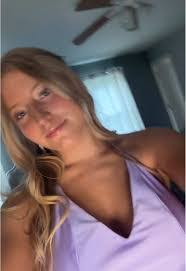 Brooke Knott's Instagram, Twitter & Facebook