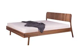 Gaj kreveti su poznati po savršenoj završnoj obradi drveta i elegantnom dizajnu. Rast Serbia Solid Wood Furniture Premium Quaility
