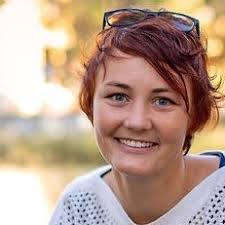 Dr Clare Davison (@sagefemmeclare)