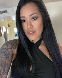 Marisa Sanford's Instagram, Twitter & Facebook