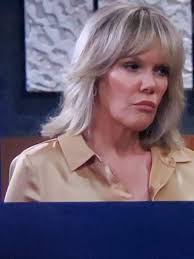 I really didn't like Anna's short hairstyle in the movies. Is it just me?