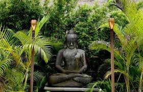 Pin Von Birgit Wieczorek Auf Hinterhof Garten Gestalten Buddha Garten Garten Gestalten Ideen