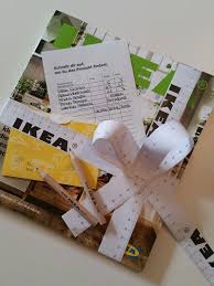 Ikea Gutschein Geschenkverpackung Mit Kostenlosen Zubehor Von Ikea Geschenke Verpacken Geburtstag Geschenke Geschenke Verpacken Gutschein
