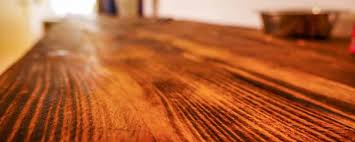 Paletten Holz Altern Lassen Abflammen Mit Bildern Holz Alte Paletten Palette