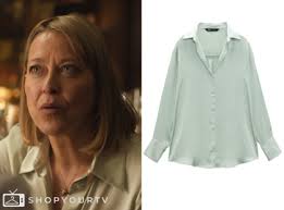 The Split: Season 4 Episode 1 Hannah's Light Green Blouse