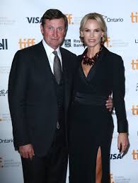 Paulina gretzky is the daughter of hockey legend wayne gretzky, but that's not what she is really known for. Wayne Gretzky S 5 Kids And Beautiful Wife Janet Jones Inside The Nhl Legend S Family