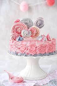 Tort Z Lizakami Bezowymi Przepis Recipe Cupcake Cakes Confections Cake