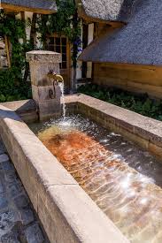 Long Bassin De Style Lavoir En Pierre De Taille Atelier Alain Bidal Tailleur De Pierre Bassin D Eau Bassin De Jardin Bassin Exterieur