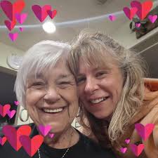 Please pray for my daughter she was doing so good and today she started  drinking again. Things never end well🥺