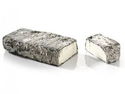La Brique Des Sources Fromage Rare De La Region Rhone Alpes En 2019 Cheese Queso Cheese Salad Et Cheese
