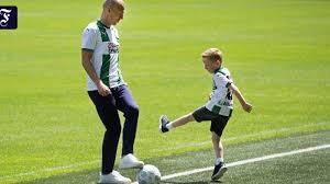 Hier vind je de laatste berichten rondom de trots van het noorden. Cinta Membuat Arjen Robben Bersedia Dipinang Fc Groningen Warta Kota