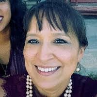 Liz Quintanilla's Instagram, Twitter & Facebook