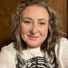 This is a vintage table lamp from The Crosa Collection, often referred to  as a "Lady Lamp" due to the figurine base. Design: It features a Victorian  or Art Deco style with