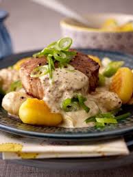 Filetsteak Mit Korniger Senfsosse Und Gnocchi Rezept Lecker Rezept Filetsteak Rezepte Hauptgericht