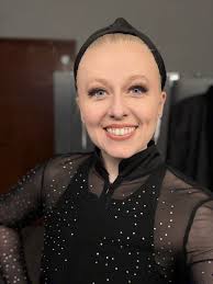 Adriana Kubik's Instagram, Twitter & Facebook