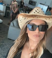 We actually did take a picture yesterday 😆 Congratulations Bryce Warren &  Tara Edwards 💃🏼