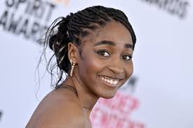 Ayo Edebiri Debuted the Shortest, Bluntest, Cutest Bob Haircut at the  Golden Globes — See the Photos