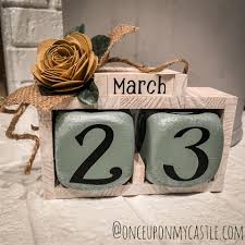 You can use any color you like. Diy Dollar Tree Farmhouse Block Calendar
