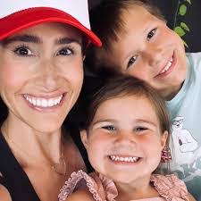 Amber Claxton's Instagram, Twitter & Facebook