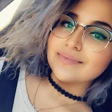 Celia Chavarria (@celiacano95)