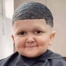 Dora Araujo✨ (@DorahAraujo)