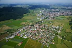 România a intrat în istoria fotbalului albanez: Orasul Din Germania Aflat La GraniÅ£a Cu ElveÅ£ia Si FranÅ£a In Care Aproape Un Sfert Din