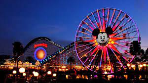 Malas E Panelas On Instagram Disneyland California Ou Walt Disney World Orlando Esta Foto E Da Disneyland Com Du Ferias Disney Disneyland Disney California