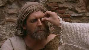 János evangéliuma 9:8 A szomszédai, és akik előzőleg látták őt koldulni,  ezt kérdezték: „Nem ő az, aki itt szokott koldulni?”