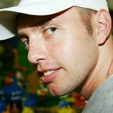 Amazon.com.br: Rodrigo Simões: livros, biografia, última atualização