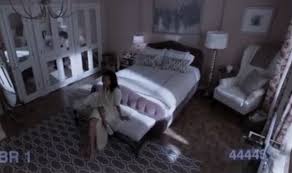 Not The Best Picture But This Is Olivia Pope S Pink Bedroom In Scandal Pink Walls Purple Bed Grey Rug Lo Olivia Pope Apartment Decor Apartment Style Decor