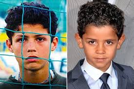 Full name cristiano ronaldo dos santos is currently arrow and his nickname. Cristiano Ronaldo And His Wife Age Difference Football Players Wallpaper