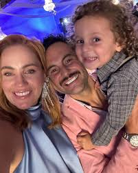 Says it all…❤️ Family, love, spilt wine😂🍷no reception, dance moves &  laughter.. Perfect ingredients for a beautiful wedding Dan & Victoria in  Kangaroo Valley🤵🏽‍♂️👰🏼‍♀️❤️ #weddingweek #familymemories  #kangaroovalleywedding #familytime ...