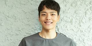 Last april 08, 2019 yeo jin goo posted the food trucks that were sent by bts jungkook on the set of hotel del luna, on his instagram account . Yeo Jin Goo Reveals He Has Never Been In A Relationship Allkpop