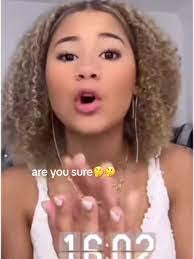 Alanna Rich's Instagram, Twitter & Facebook