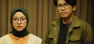 Menjadi trending kedua di youtube, video tersebut telah ditonton hingga 2,5 juta kali per senin (15/3/2021). Kisah Ayus Nissa Belum Berakhir Sabyan Gambus Lancar Lagu Baru