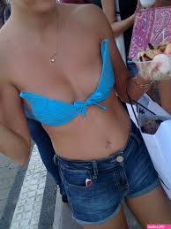 Exclusive nip slip footage on MOTHERLESS.COM