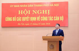 Chủ tịch Hà Nội điều động, bổ nhiệm 11 cán bộ chủ chốt các sở ...