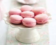 Macarons Roses Au Chocolat Blanc Recipe Macarons Macaron Recipe Macaroons