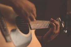 Live Entertainment: John Mahi