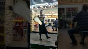 Jonker straat ligt binnen 10 minuten rijden ervandaan. Roti Canai Terbang Melaka Youtube