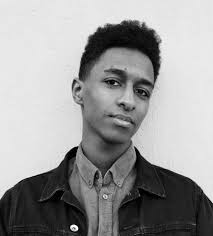 Dagens presentasjon er av Oda, Karl og Andreas som skal spille forfedre!✨  Oda Jensen Gåsvik er 23 år gammel og kommer opprinnelig fra Ål i  Hallingdal. For tiden er hun bosatt i