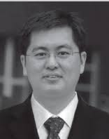 Understanding Surface Adhesion in Nature: A Peeling Model