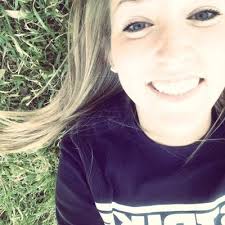 Amanda Fiveash's Instagram, Twitter & Facebook